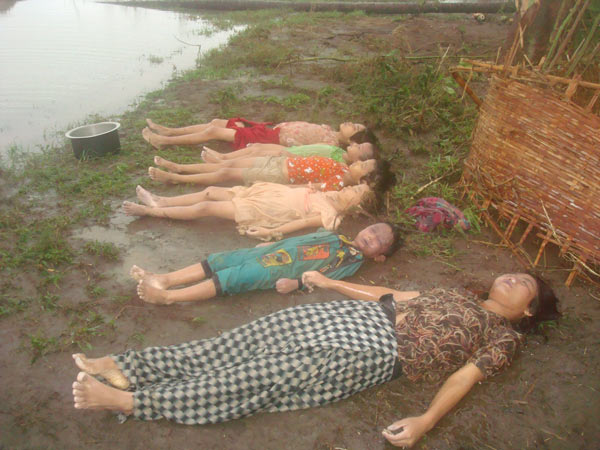 [Victims+of+the+Cyclone3.jpg]