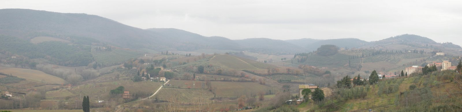 [Panorama_Toscane.jpg]