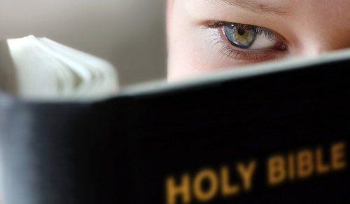 [boy_reading_bible.jpg]