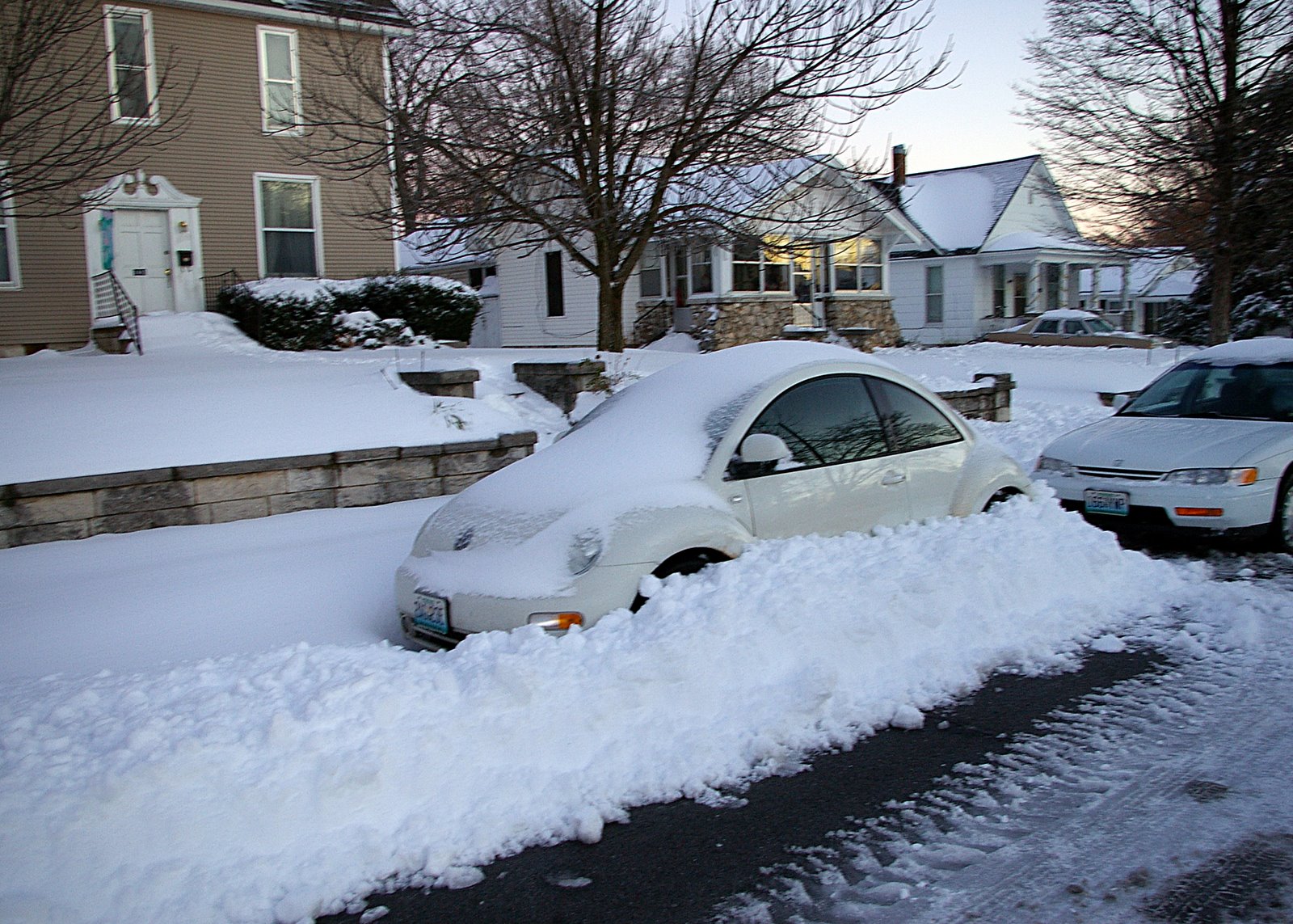 [24+snowy+car.jpg]