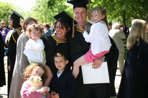 [aaron+and+family+on+graduation+day.jpg]