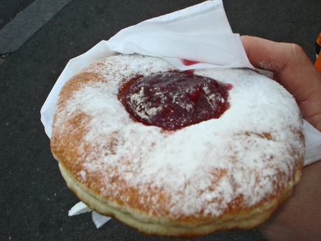 [Weird+Viennese+Donut.jpg]