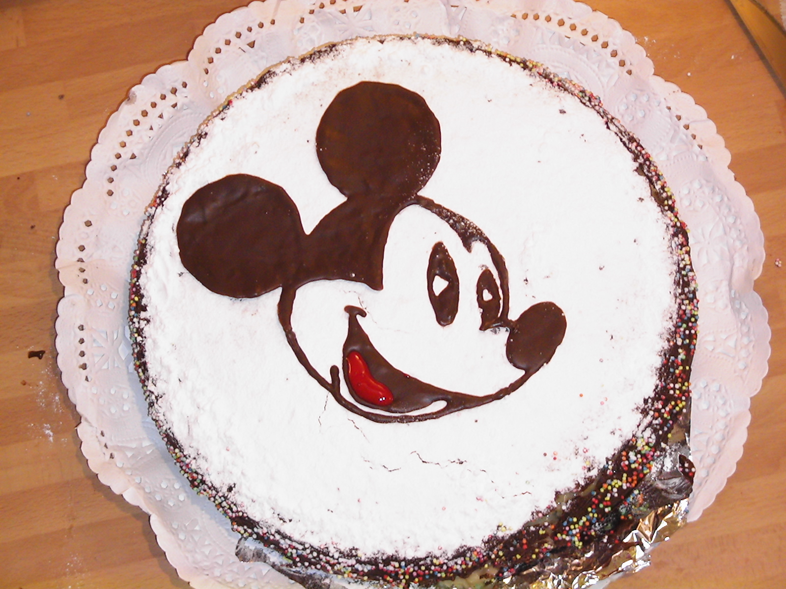 [Tarta+crema+vainilla+Mickey+(2).JPG]