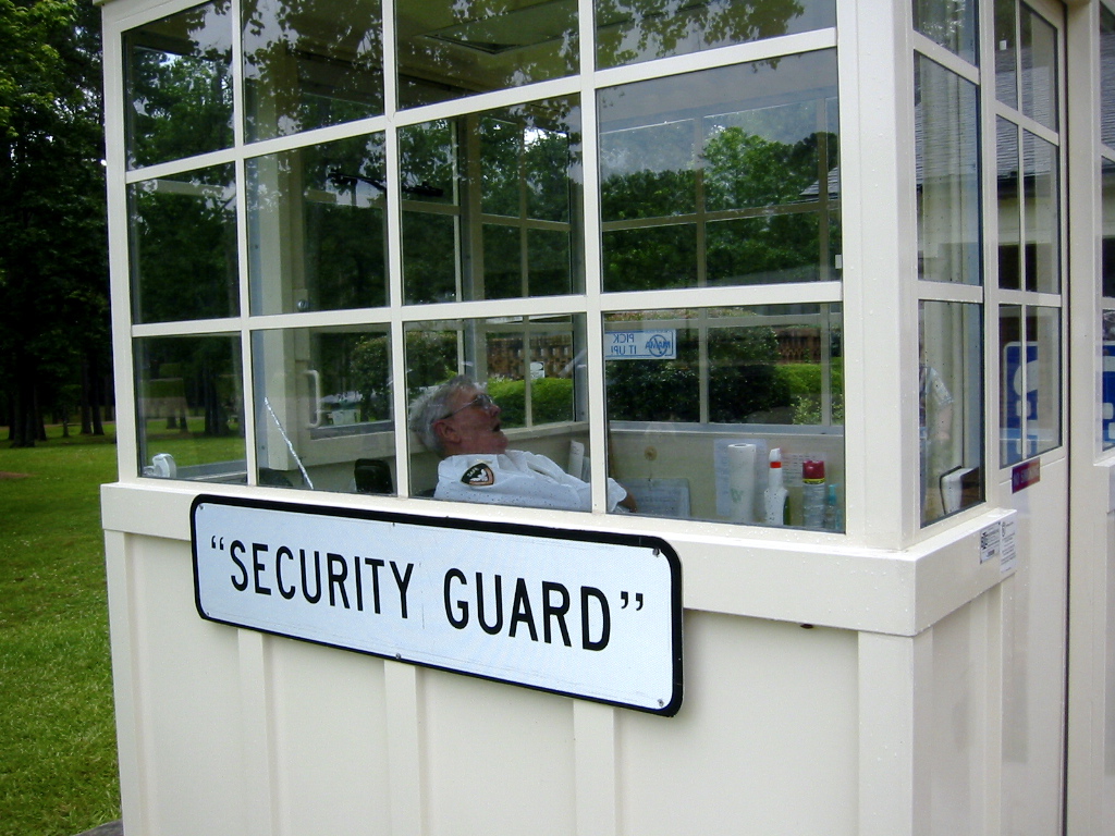 [security_guard.jpg]