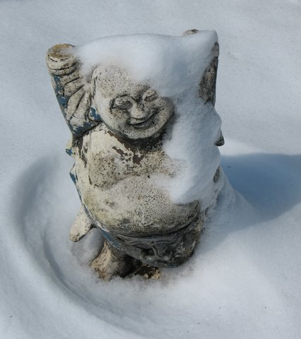 [Snow+Buddha.jpg]