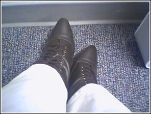 [brown+grannie+boots.jpg]