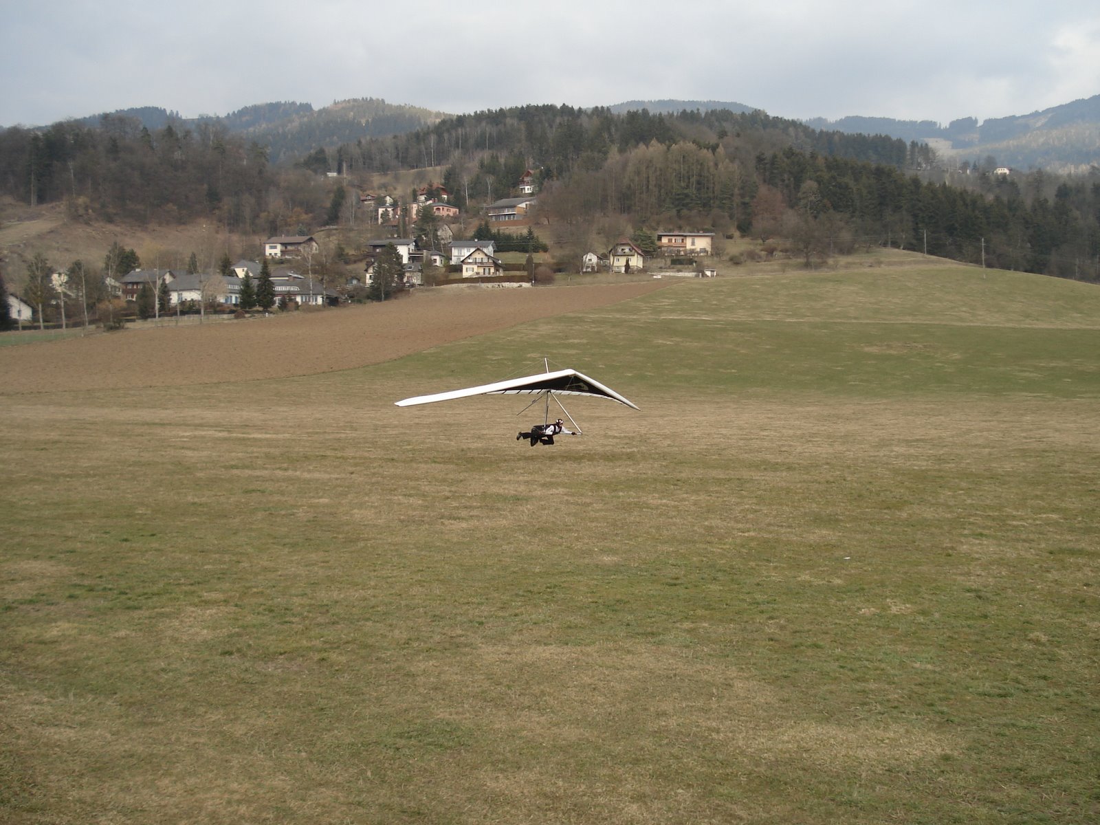 [Landeanflug+Wolfsberg+23.2.2007.JPG]