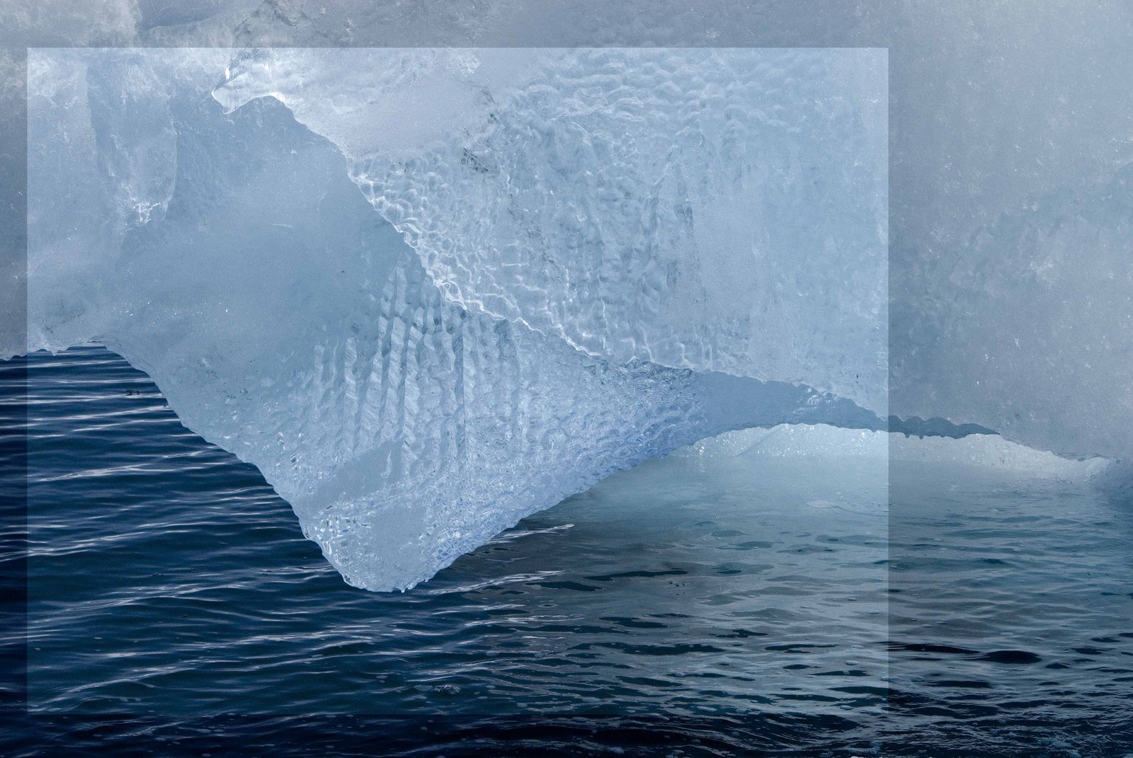 [Under+Iceberg+fr.jpg]