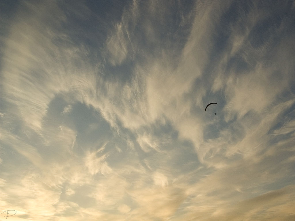 [sky.radik.paraglide.1024x768.jpg]