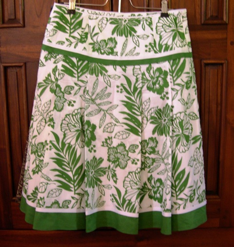 [green-white-skirt.jpg]