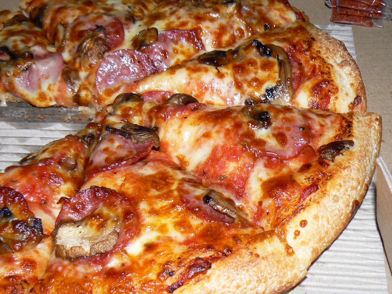 [Sarpinos+Pizza+-+Pepperoni+Classic.jpg.JPG]
