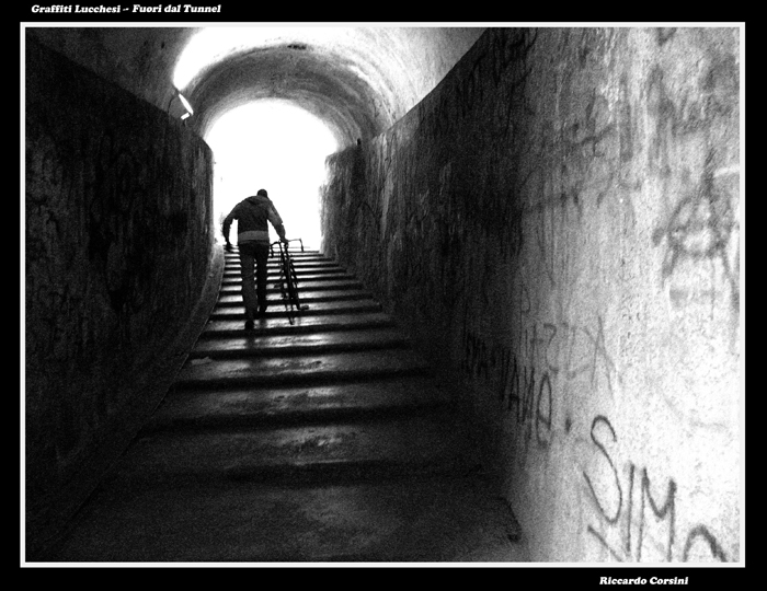 [Corsini_fuori_dal_tunnel.jpg]