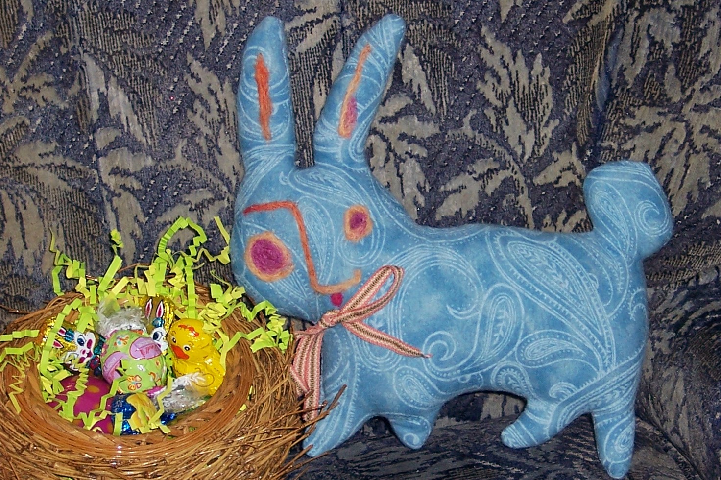 [Easter+bunny+blue.jpg]