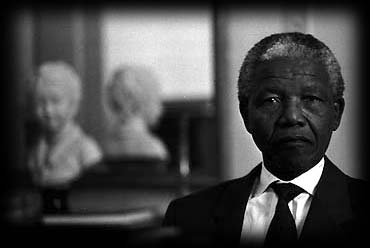 [Nelson_Mandela_portrait.jpg]