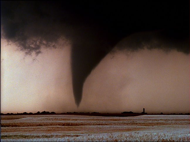 [Kansas+Tornadoes+010+Lisius.jpg]