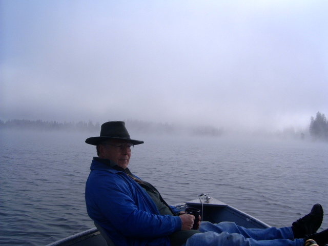 [05-10-2007+Fishing+on+Lake+Nawatzel+in+Shelton+006.jpg]