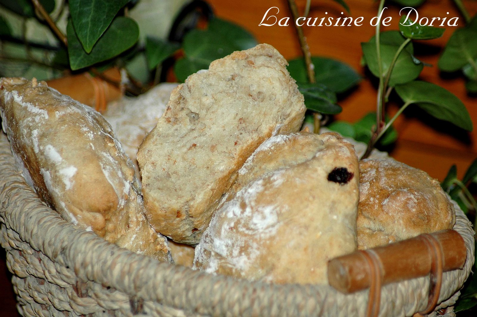 [Petits+pains+au+froment+et+muesli+aux+fruits+1+copie.jpg]