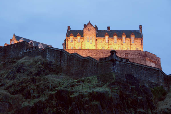 [No+26+Edinburgh+Castle++x.jpg]