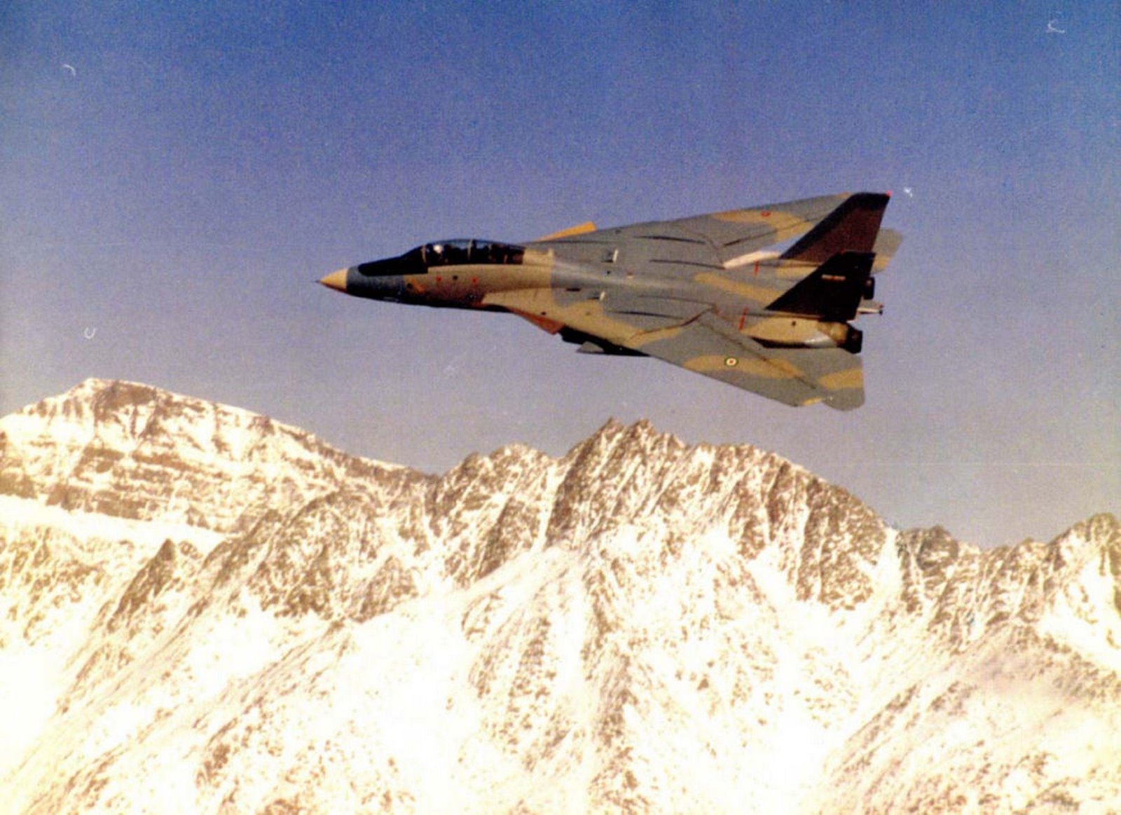 [F-14+IRANI+3.JPG]