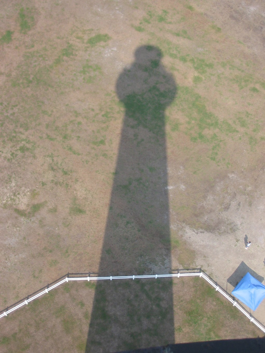 [Lighthouse+shadow.JPG]