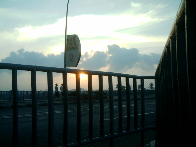 [sunrise2.jpg]