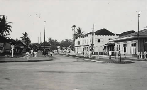 [De+Tengkoeroekkade+te+Palembang+circa+1935.jpg]