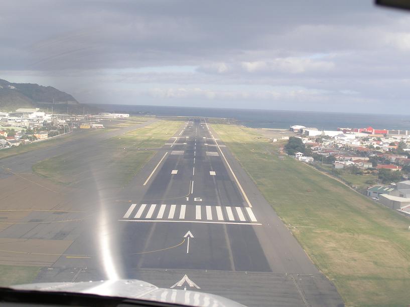 Short final approach for runway 16