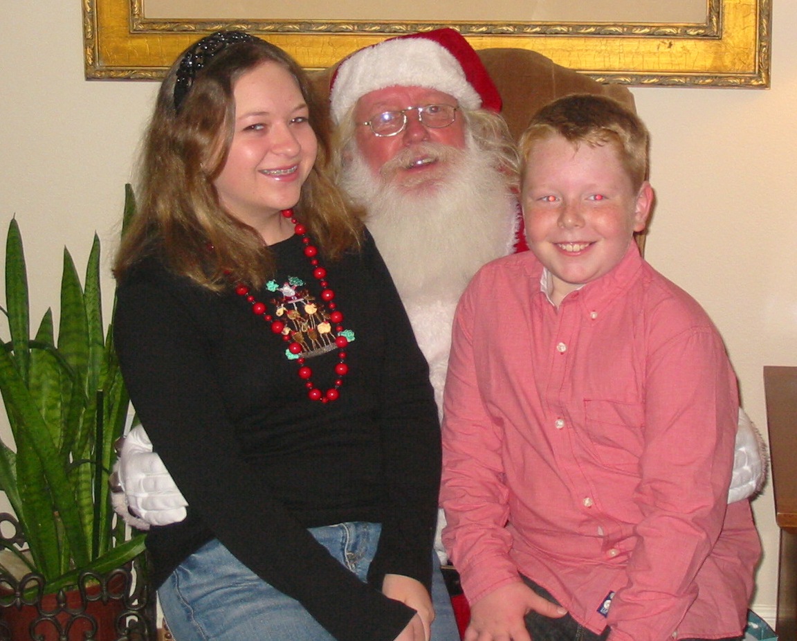 [Santa+and+kids+2006.JPG]