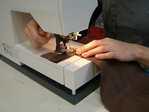 [blog.sewing.jpg]