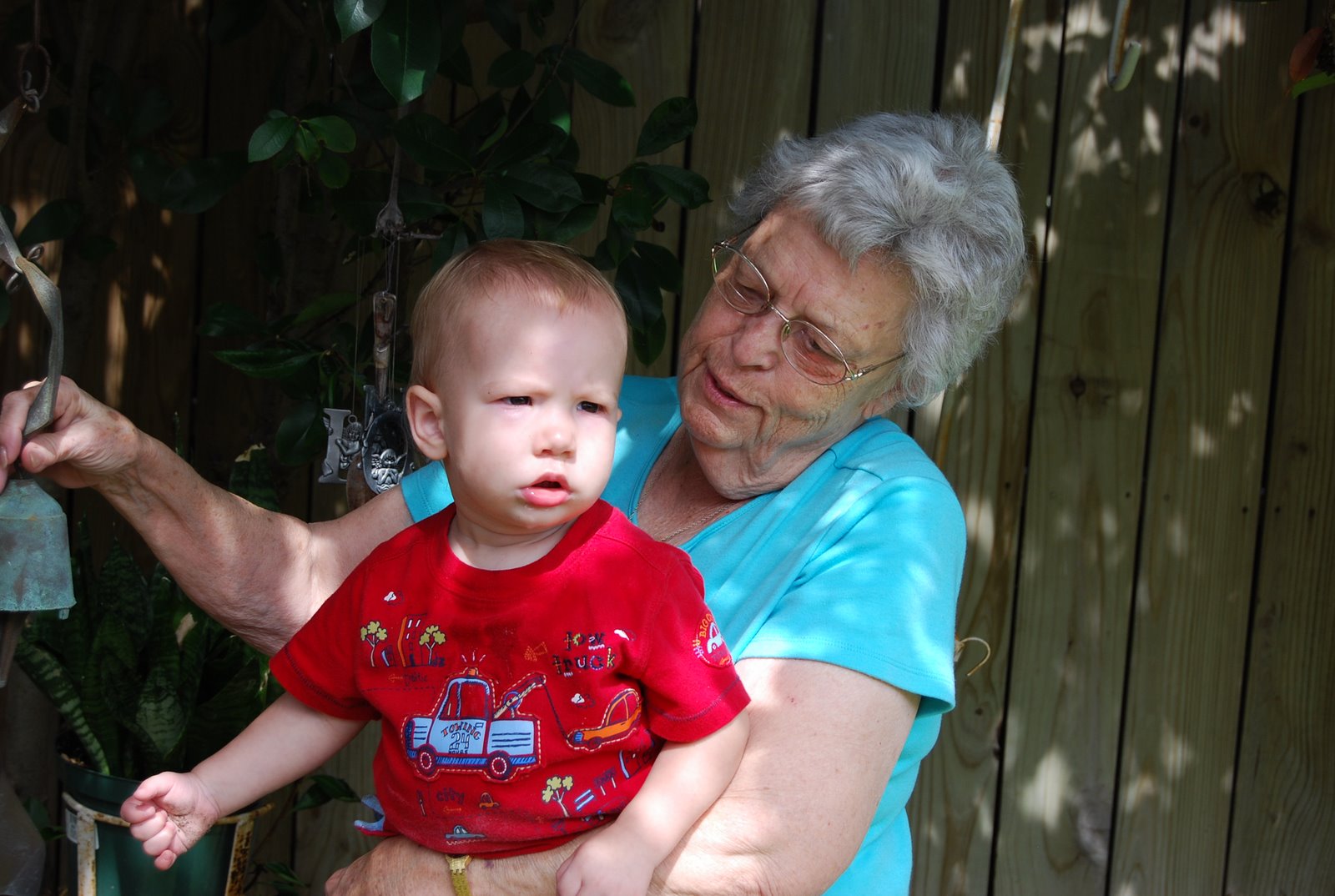 [Boogs+and+Grandmother.jpg]