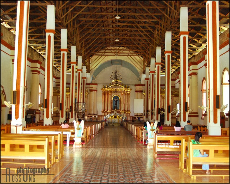 [paoay+church+interior.jpg]