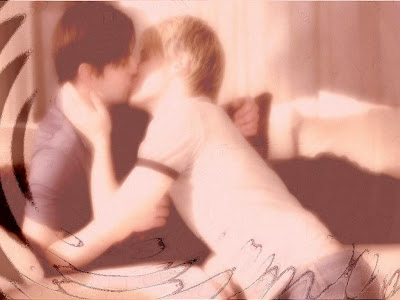wallpaper kisses. lovers kissing wallpapers