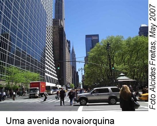 [(5)+6+Uma+avenida+novaiorquina.JPG]