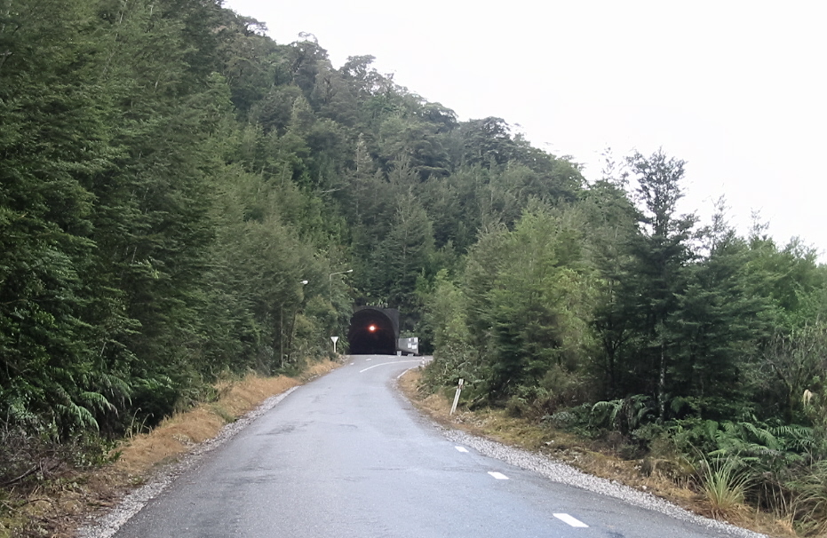 [entrance+to+tunnel.jpg]