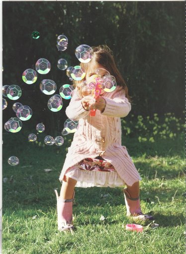 [bubble+girl.jpg]