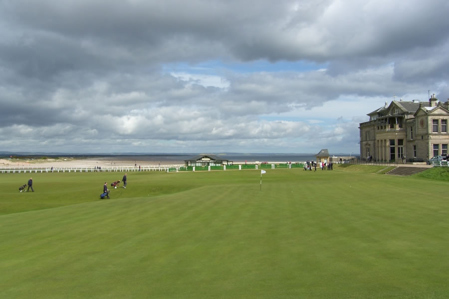 [St+Andrews+Golf+Course_jpg.jpg]