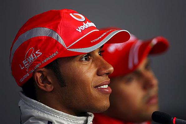 [Hamilton+y+Massa+Hockenheim+2008.jpg]