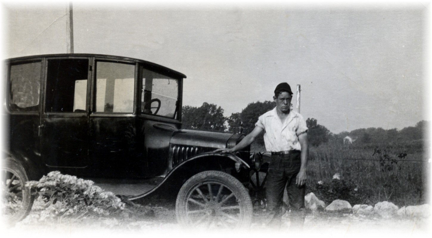 [dad+old+car+1933.jpg]
