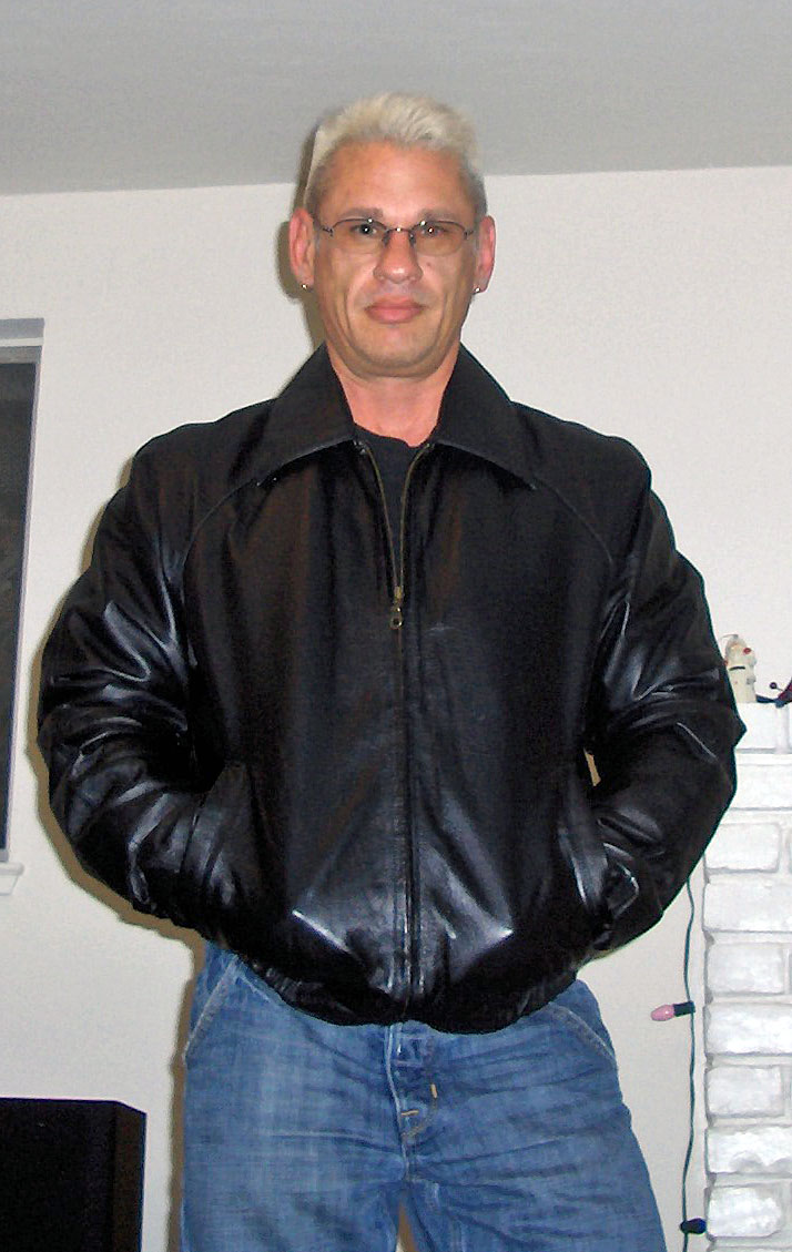 [Me+with+new+leather+jacket.jpg]