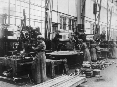[1269590~Women-Working-on-Production-Line-at-the-Krupp-Munitions-Works-Factory-During-World-War-I-Posters.jpg]