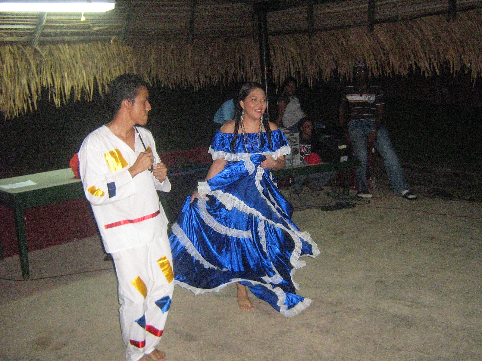 [Salvadoran+dance.JPG]