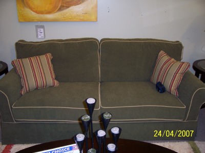 [couches_007.jpg]