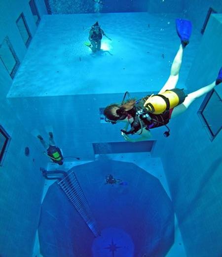 [The+World's+Deepest+Swimming+Pool6.jpg]