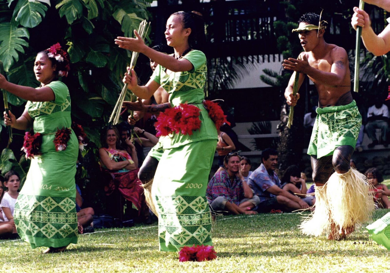 [Samoa+Dancers.jpg]