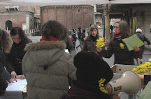 Il Collettivo femminista Colpo di Streghe in Piazza a Mantova: io l'8 marzo da cent'anni!