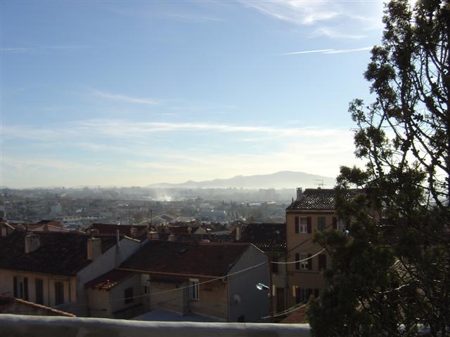 [05+12+2007+Marseille+vue+des+hauteurs+de+St+Louis+(Small).jpg]