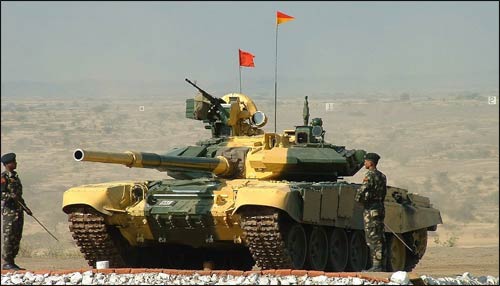[T-90S-Indian-Army-01.jpg]