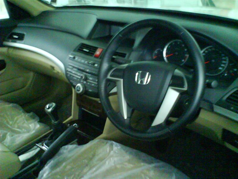 [New+Honda+Accord+Interior.JPG]