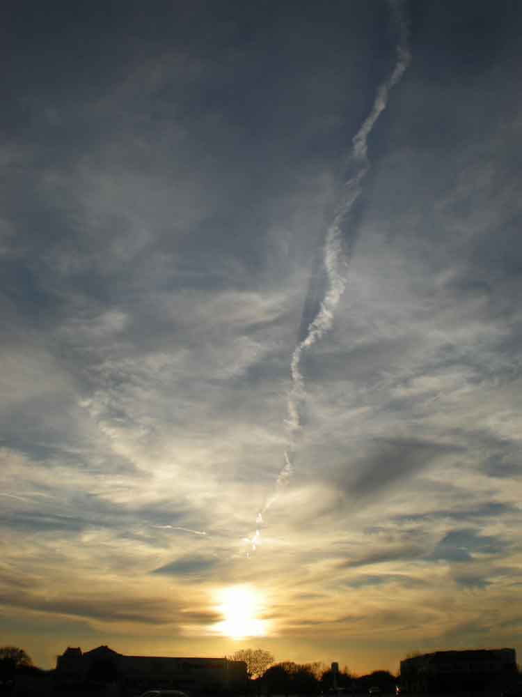 [Contrail+on+clouds.jpg]