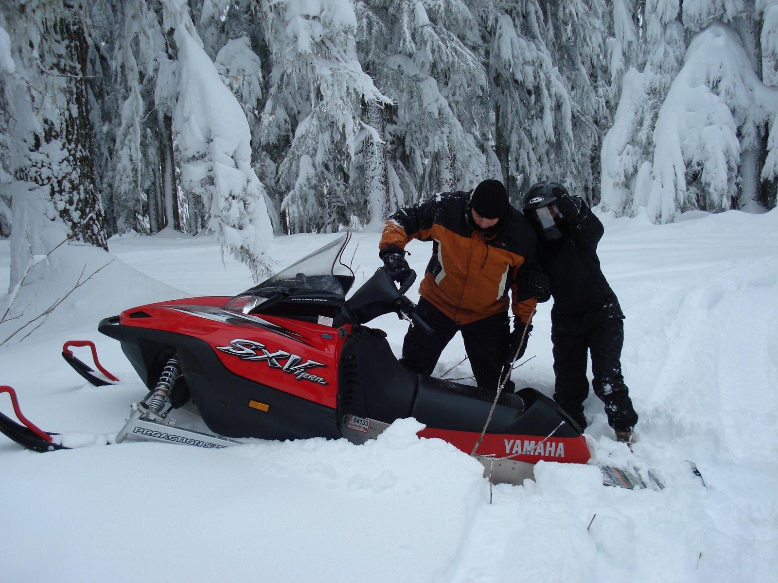 [Christmas+Pictures+and+Snowmobiling+038.jpg]